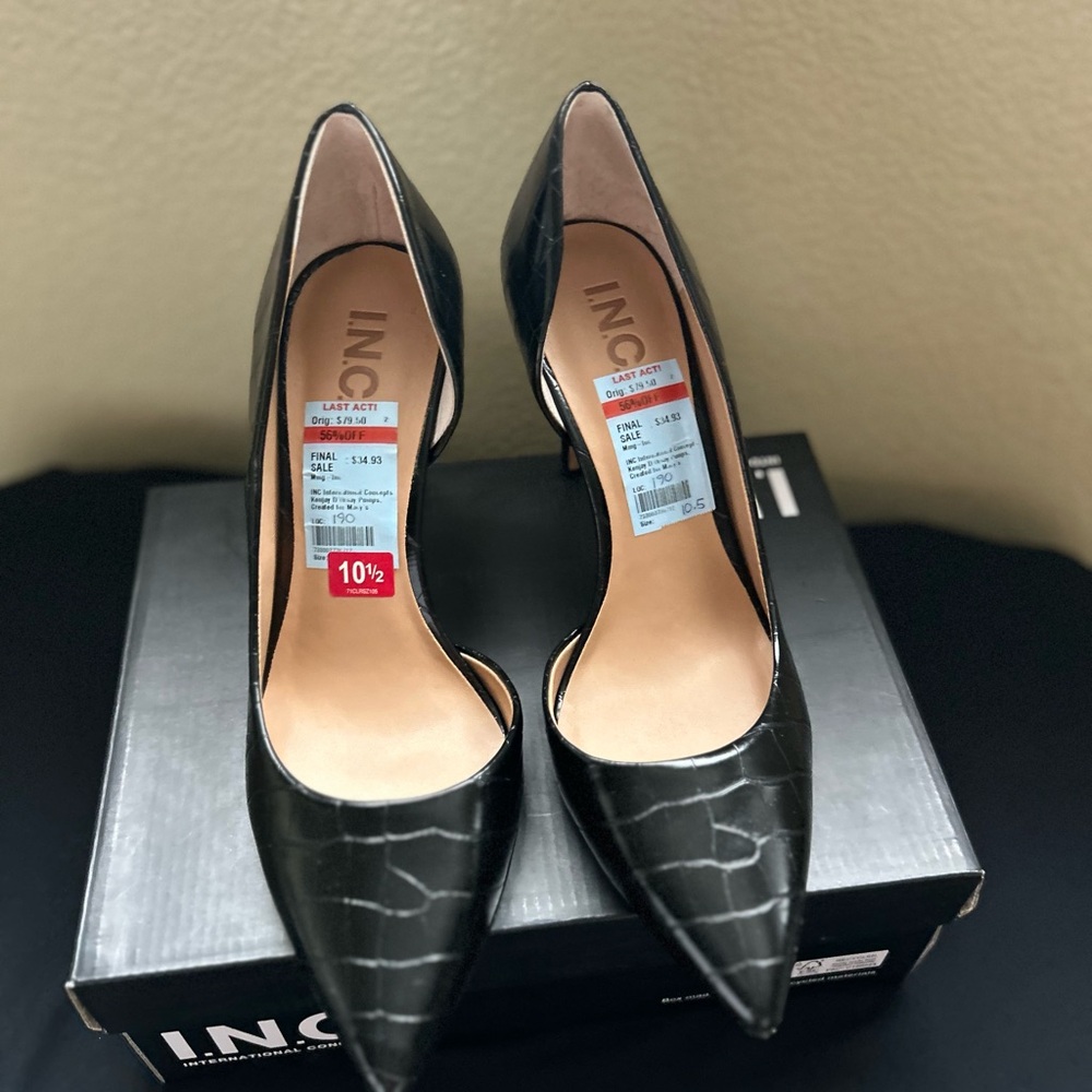 INC International Concepts Black Croc-Embossed Women's Heels